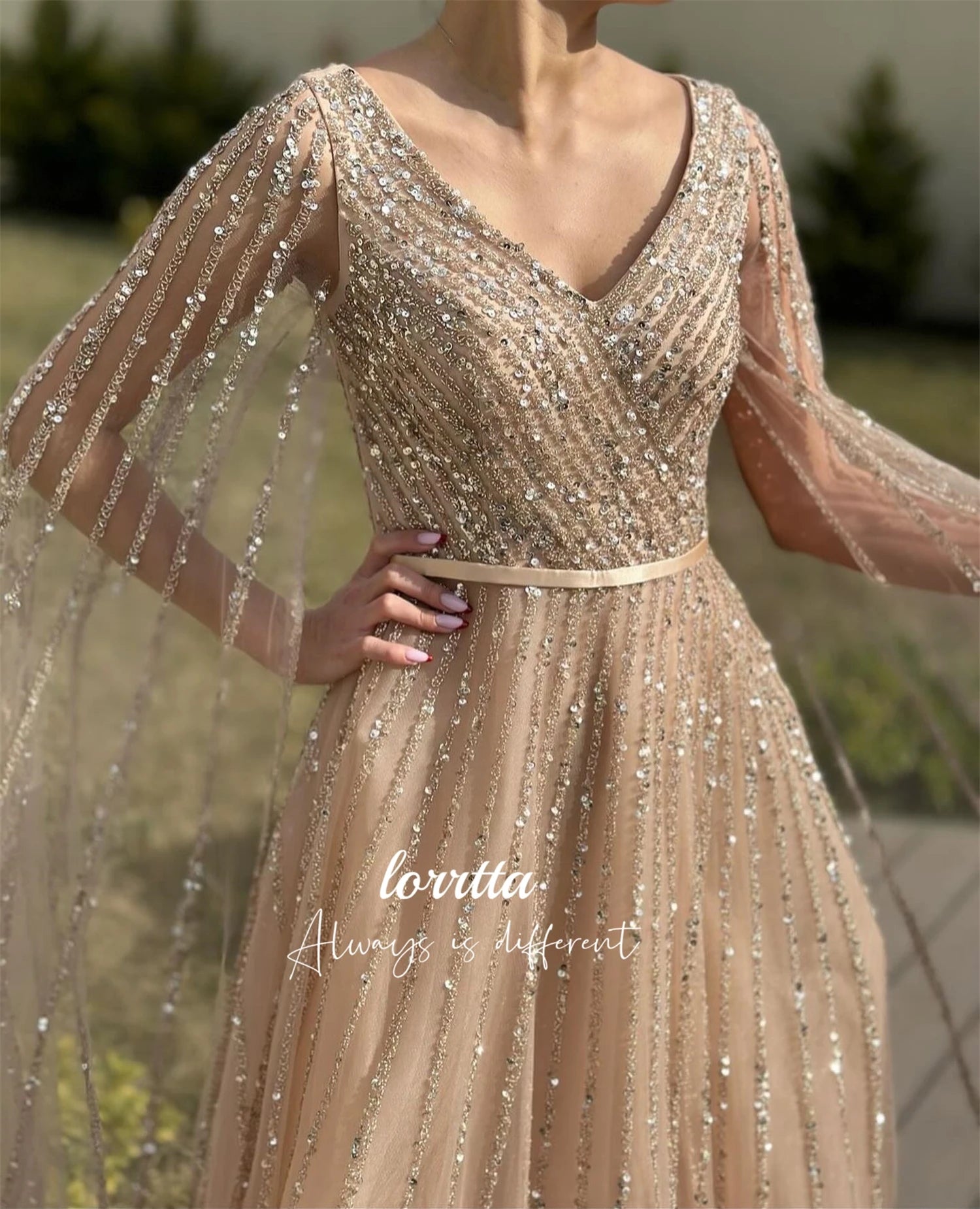 Robe Longue de Soirée Brillante à Manches Transparentes