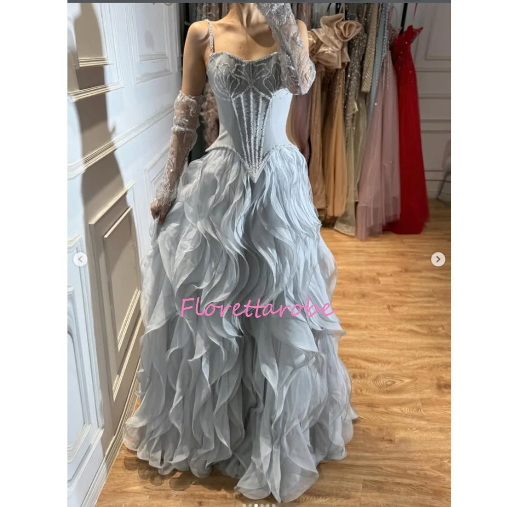 Robe de Soirée Princesse Bustier à Volants – Élégance de Luxe Description