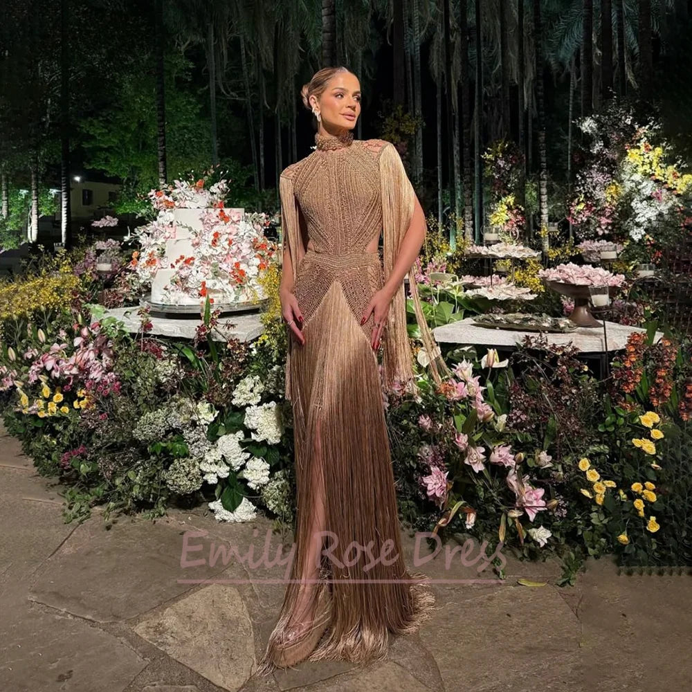 Robe élégante avec perles et manches longues pour cérémonie