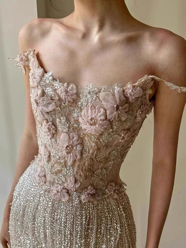 Robe de Cocktail Élégante Fleurie avec Broderies – Robe de Soirée de Luxe Description