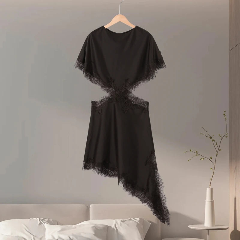 Robe Noire Asymetrique en Dentelle