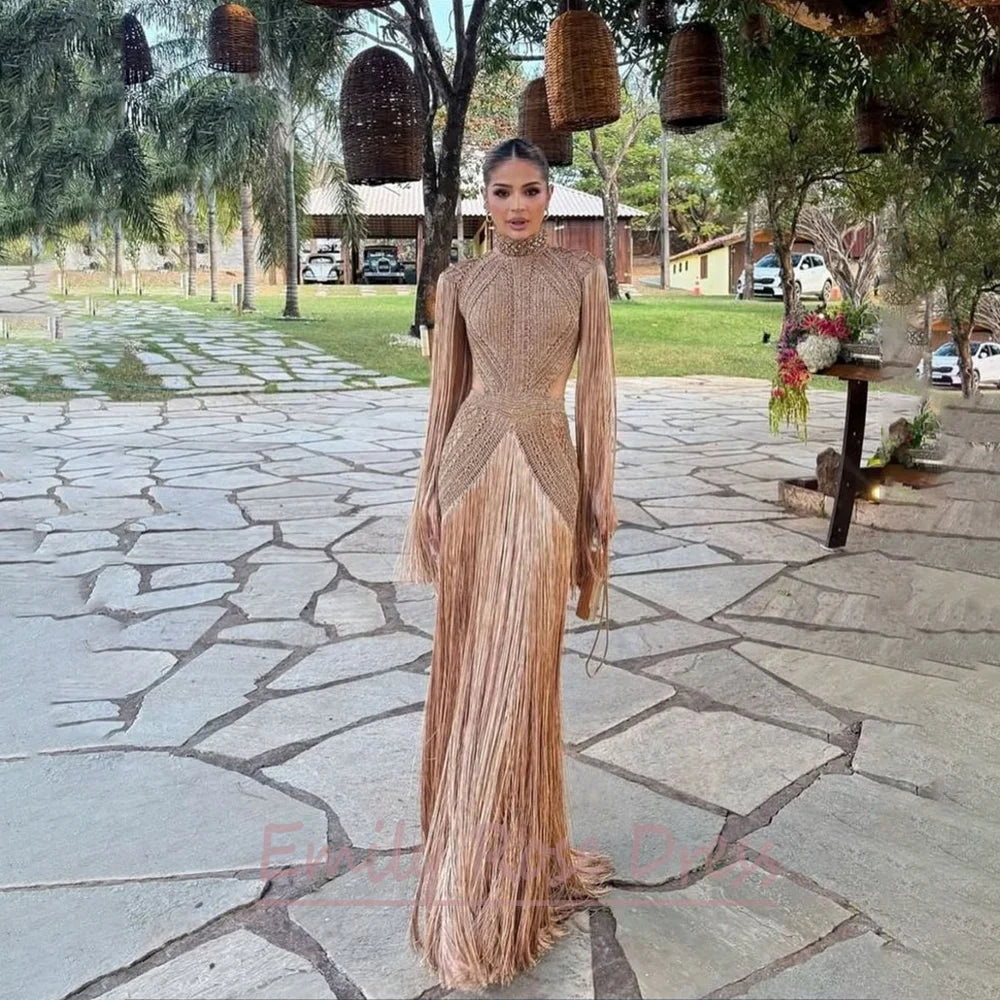 Robe élégante avec perles et manches longues pour cérémonie