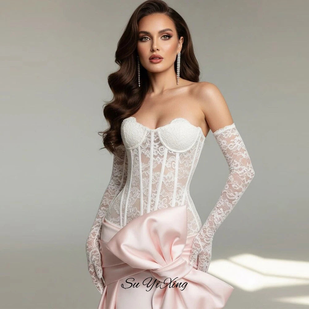 Robe de bal luxueuse en satin et dentelle pour femme