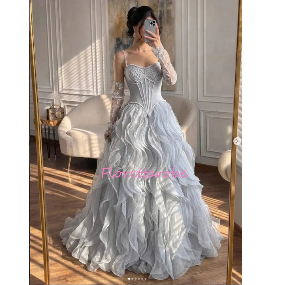 Robe de Soirée Princesse Bustier à Volants – Élégance de Luxe Description
