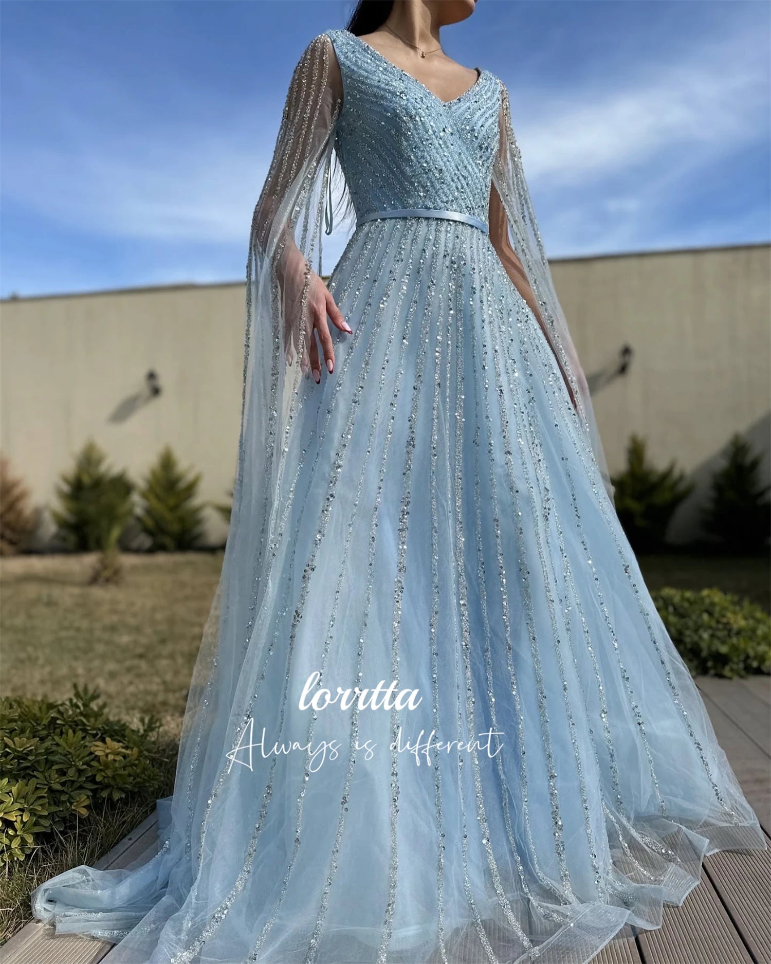 Robe Longue de Soirée Brillante à Manches Transparentes