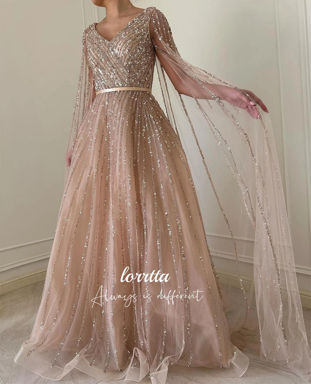 Robe Longue de Soirée Brillante à Manches Transparentes